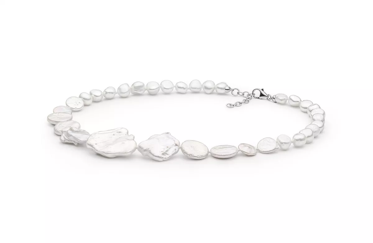Perlenschmuck Set - Klassisch elegant - Perlenohringe weiß und Perlenkette weiß Bild 3 Perlenschmuck Set - Klassisch elegant - Perlenohringe weiß und Perlenkette weiß Bild 3